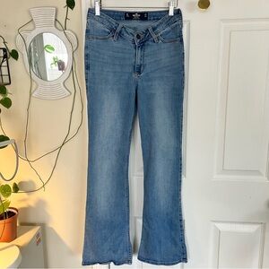 hollister jeans with v front